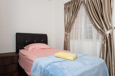 Rusnoor Homestay Bukit Jelutong Шах-Алам Экстерьер фото